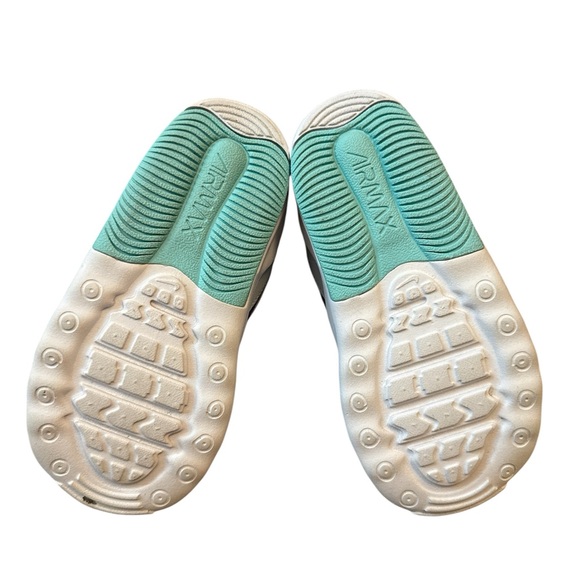 Nike Kids Air Max Blue and Orange Sneakers size 10. - Picture 5 of 8